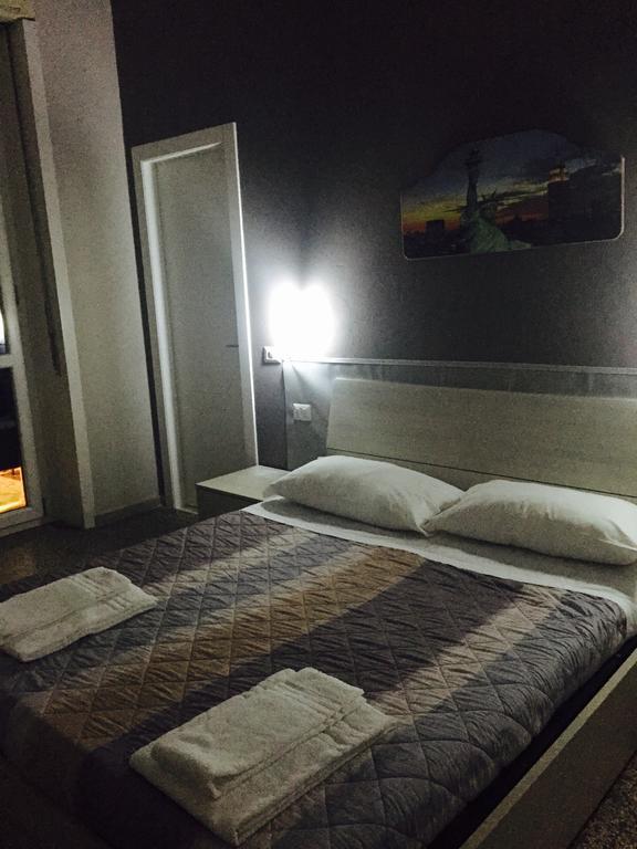B&B Residenza Paradiso มิลาน ภายนอก รูปภาพ